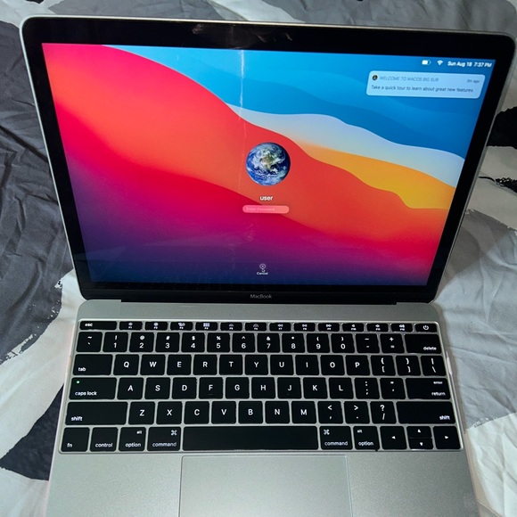 MacBook 2015 - Picture 4 of 4
